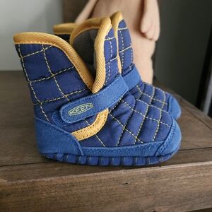 Keen Kids Navy and Yellow Quilted Booties